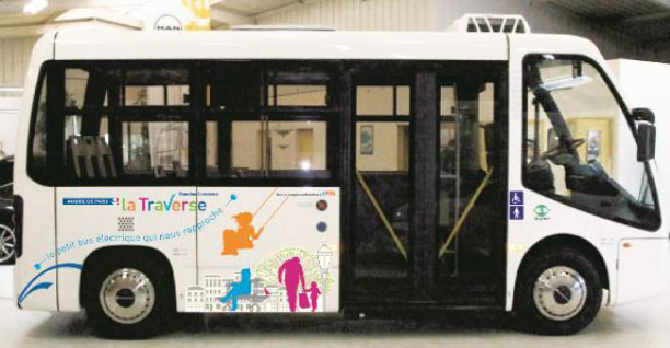 El minibús eléctrico que recorrerá las calles del 15º distrito de París.