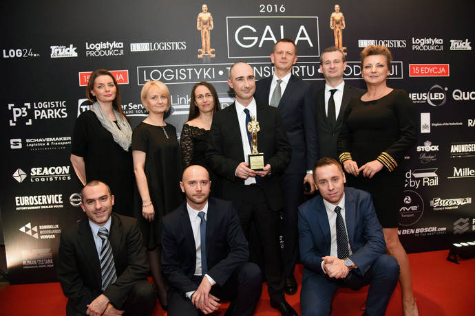 Representantes de ID Logistics, tras recoger el premio a Operador Logístico del Año en Polonia.