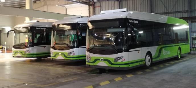 Los tres nuevos Vectia de Ezkerraldea Meatzaldea Bus.