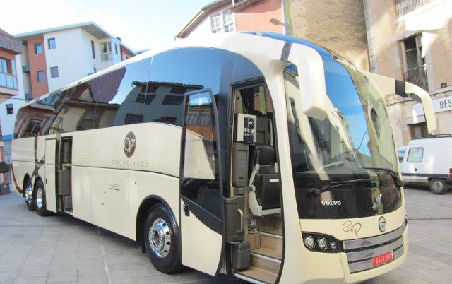 Un nuevo autocar de lujo sirve para aumentar la flota de Autobuses Vega