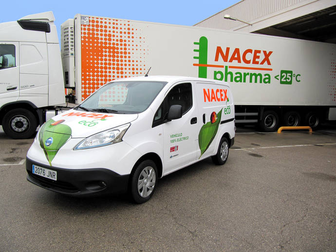 El modelo que se incorpora a la flota sostenible de Nacex es la furgoneta e-NV200.