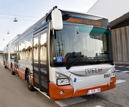 Bruselas adquiere 141 autobuses de Iveco con sistema híbrido eléctrico