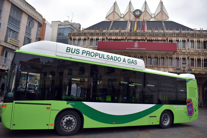 Uno de los nuevos autobuses que recorrerán las calles de Ciudad Real.