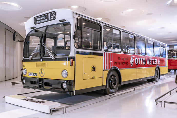 Uno de los autobuses del Museo Mercedes-Benz.