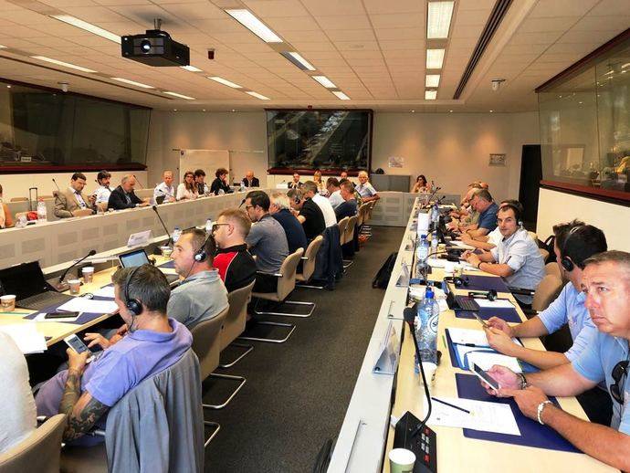 La Mesa de Diálogo Social del Sector de la estiba se reúne en Bruselas