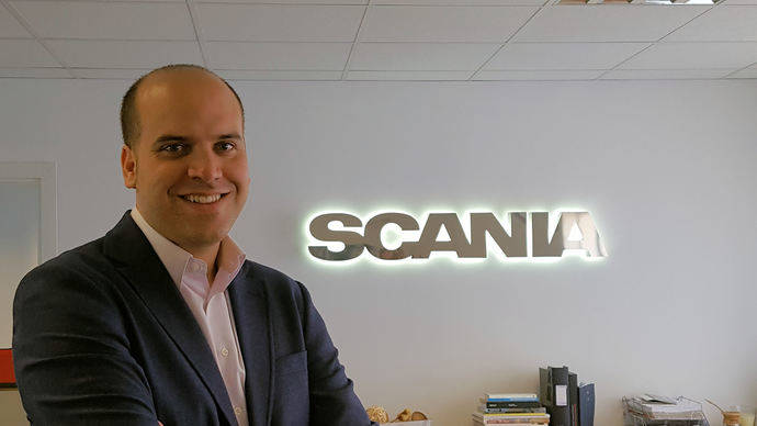 Manuel Nieves, encargado vehículos especiales y sector público de Scania