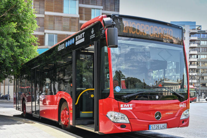 EMT Valencia, primera en estrenar 164 autobuses híbridos