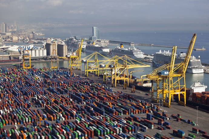 Puertos españoles baten récords, con 545 millones de toneladas en 2017
