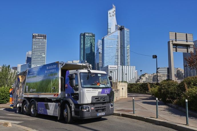 El grupo Suez reafirma su apuesta por la gama eléctrica de Renault Trucks con 10 D Wide ZE