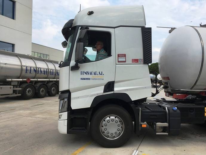 Transportes Benisacar está especializada en el transporte nacional e internacional de mercancías líquidas ADR, mercancías en cisternas y mercancías de sólidos a granel.