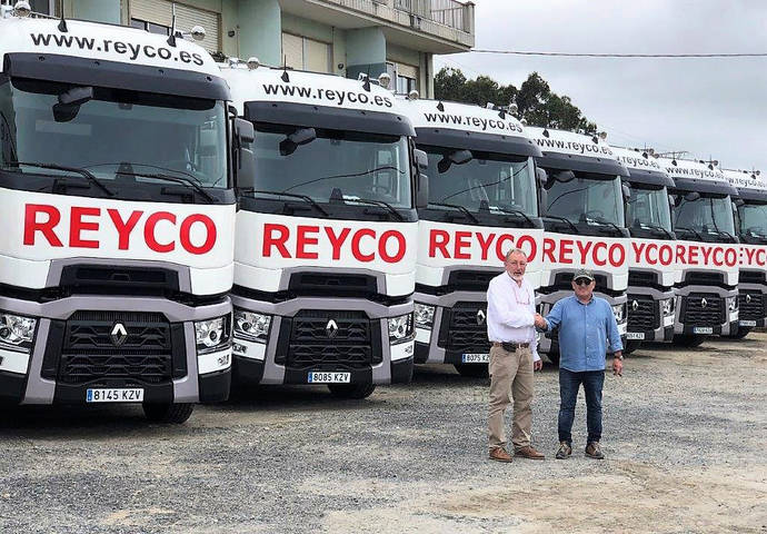 Los nuevos camiones Renault Trucks de la empresa gallega Reyco.