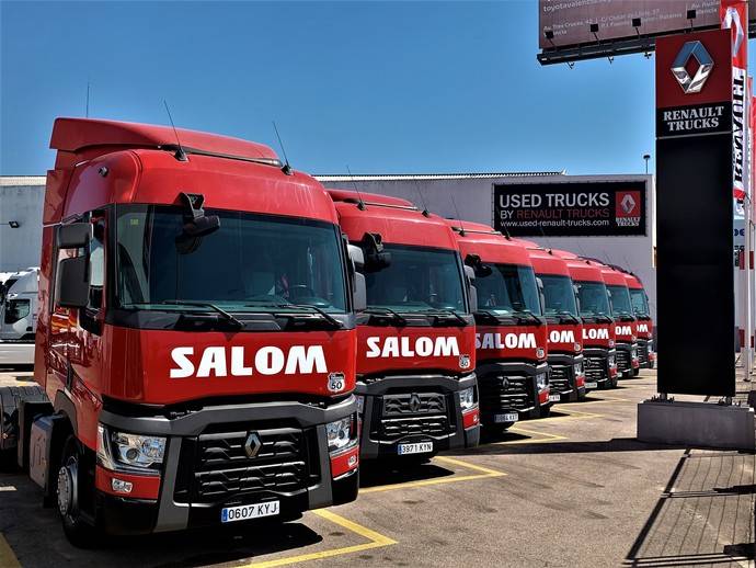 Los nuevos camiones adquiridos por Salom.