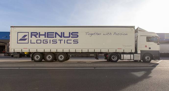 Un camión de Rhenus.