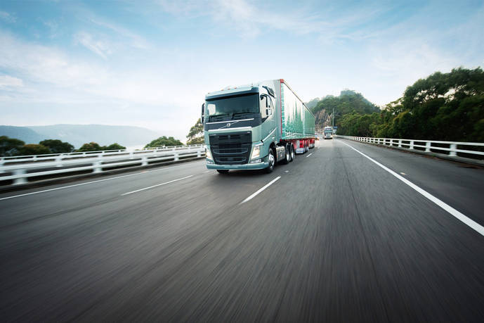 Volvo Trucks, m&#225;xima experiencia en el transporte de 60 toneladas
