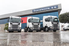 Tres de las tractoras de Scania que formaron un tren para la prueba.