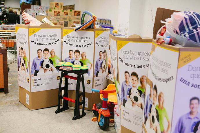UPS recoge 3.000 juguetes en Madrid, Barcelona y Valencia para niños necesitados