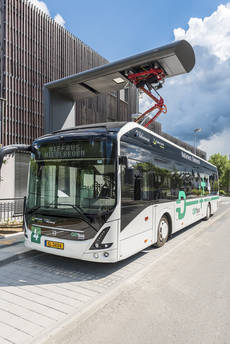 Autobús eléctrico de Volvo circulando por Luxemburgo