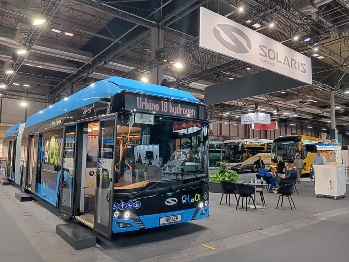 Solaris brilla en FIAA 2024 con su Urbino 18 Hydrogen, autobús del año 2025