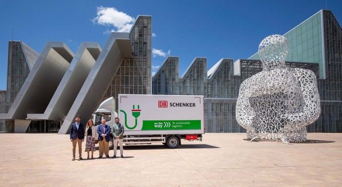 DB Schenker presenta nuevo camión eléctrico en Zaragoza