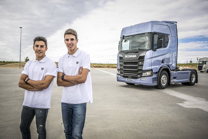 Marc y Àlex ya contaban con Scania para transportar su 'motorhome' por todos los circuitos de Europa, durante el mundial de este año.