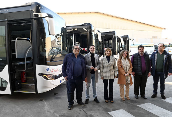 La zona rural de Jerez se refuerza con cuatro nuevos autobuses de Iveco