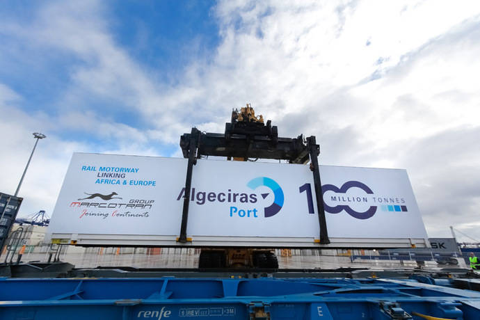 El Puerto de Algeciras también supera los 100 millones de toneladas en 2017