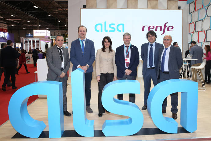 Imagen del acuerdo entre las compañías Alsa y Renfe.