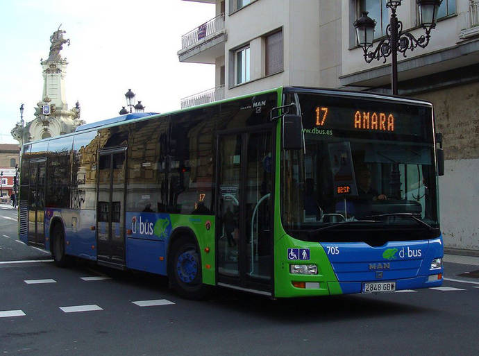Uno de los autobuses que actualmente cubre la Línea 17 Gros-Amara de San Sebastián.