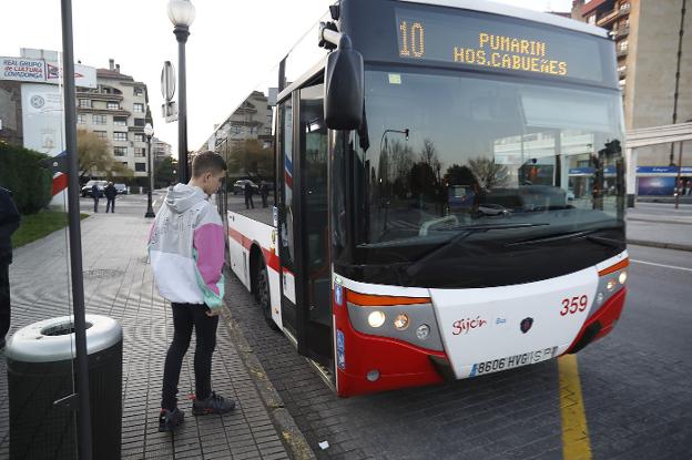 Un autobús de la ciudad asturiana de Gijón.