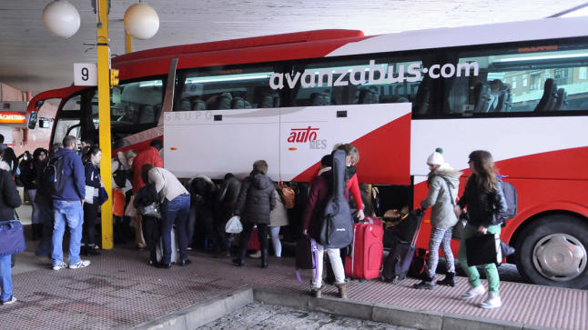 Un autobús de Avanza en la estación de Salamanca.