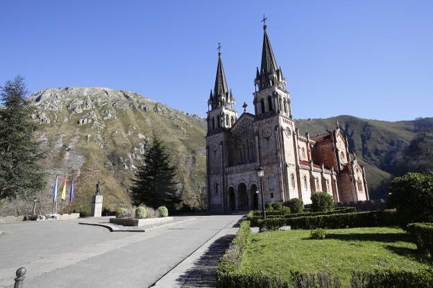 Imagen de la basílica de Covadonga.