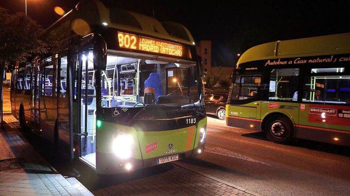Autobús nocturno de la línea N 802 Madrid (Atocha) - Leganés (Vereda de los Estudiantes), donde se ha implantando el proyecto piloto.