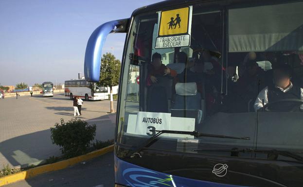 Denunciados casi 300 buses escolares al día por incumplir la normativa