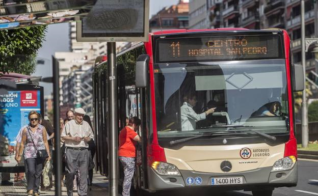 Un autobús de la ciudad de Logroño.