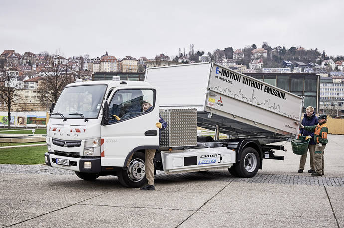 Daimler lanza la primera flota de camiones eléctricos en Sttutgart