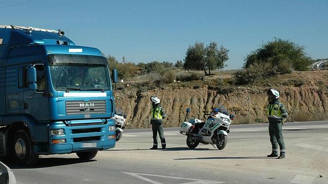 Camiones y furgonetas, objetivo de nueva campaña de vigilancia de DGT