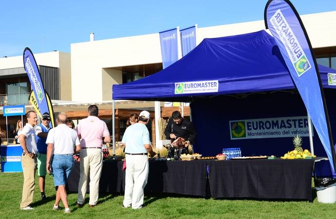 Negocio y diversión se dan la mano en Euromaster con la celebración del ‘I Torneo de Golf’