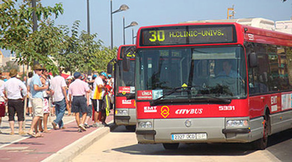 Dos autobuses de la EMT de Valencia.