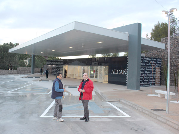 Entrada de la estación de autobuses de Alcañiz.