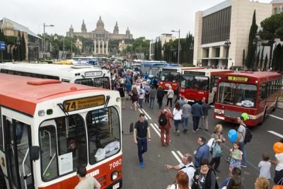 La exposición internacional de autobuses clásicos en Barcelona