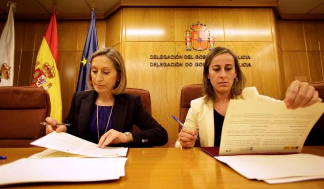Ana Pastor, Ministra de Fomento y Ethel Vázques consejera de Infraestructuras y Vivienda de Galicia.
