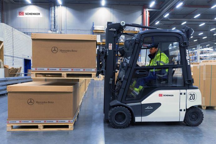 DB Schenker suministra a Mercedes-Benz, volumen récord