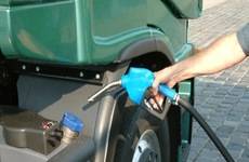 Cuando los clientes lleguen a una estación de servicio y abran el tapón de llenado de combustible en su vehículo, un identificador de combustible común será visible tanto en el vehículo como en el aparato surtidor.