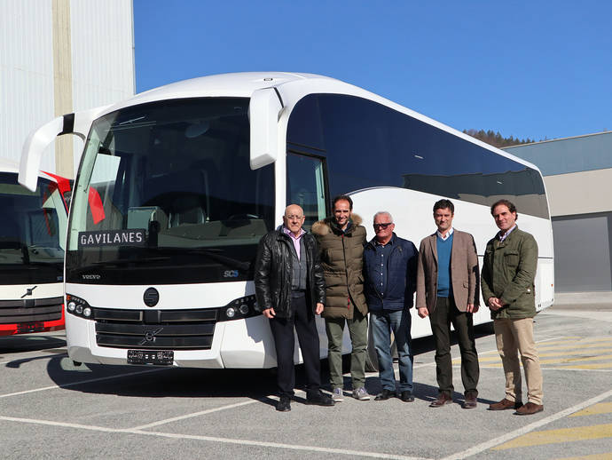 El nuevo autocar de la Empresa Gavilanes.