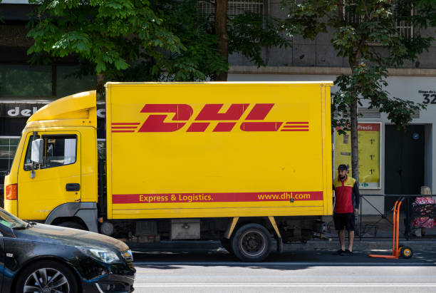 DHL Express acelera envíos internacionales y simplifica trámites