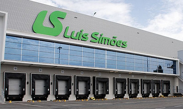 Un centro logístico de Luis Simões.