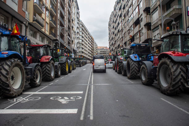 Agricultores catalanes amenazan con nuevos cortes en AP-7