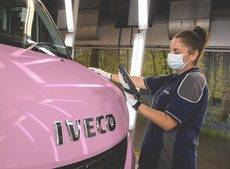 Iveco muestra su firme compromiso con la lucha global contra el cáncer de mama