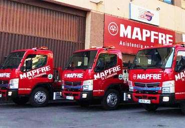 Mapfre incorpora cuatro nuevas grúas híbridas a su flota de vehículos