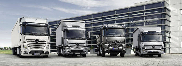 Distintos modelos de camión de Mercedes-Benz Trucks.